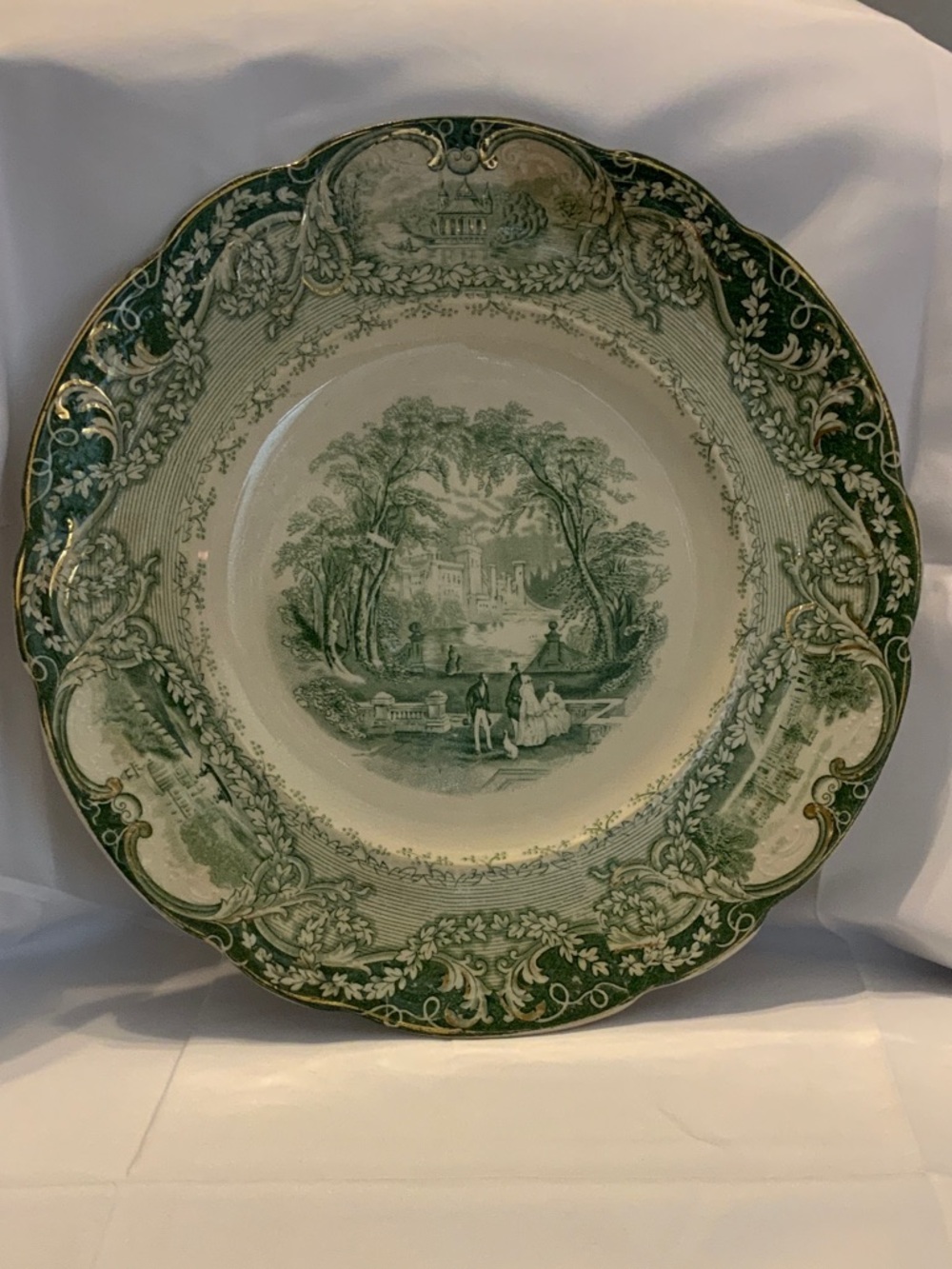 J & G Meakin Green with gold border Scenic Transferware Dinner Plate